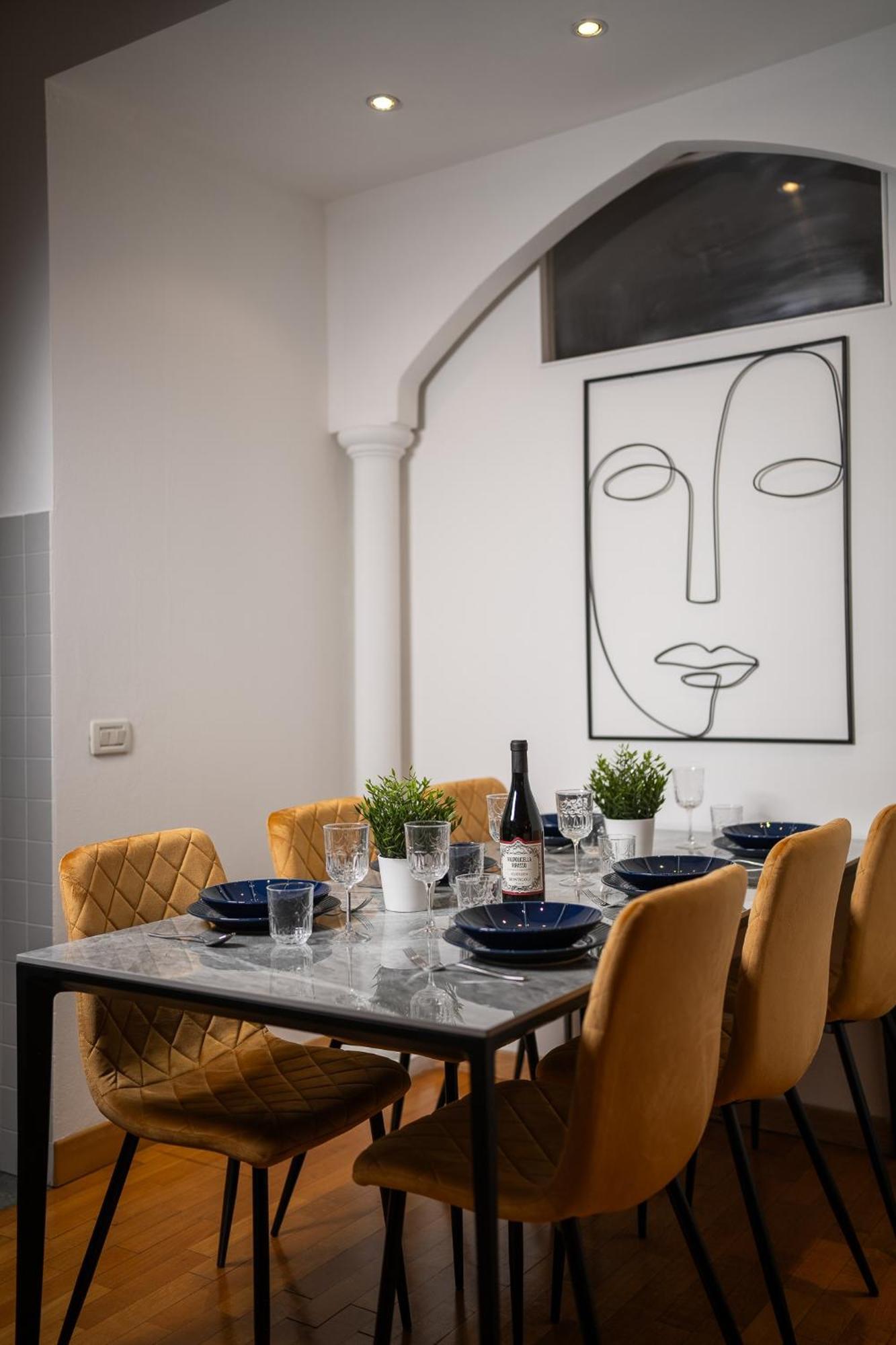 "Suite Elegance Brera" ミラノ エクステリア 写真