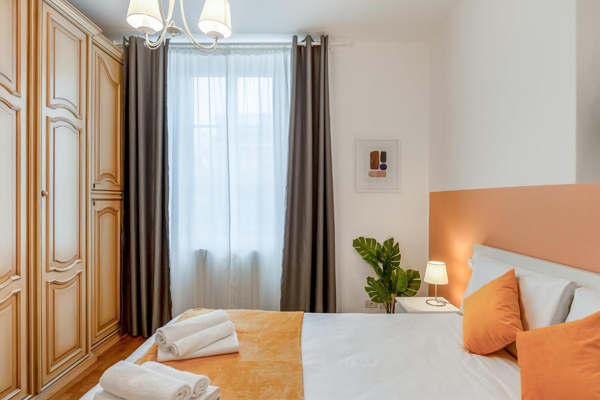 "Suite Elegance Brera" ミラノ エクステリア 写真